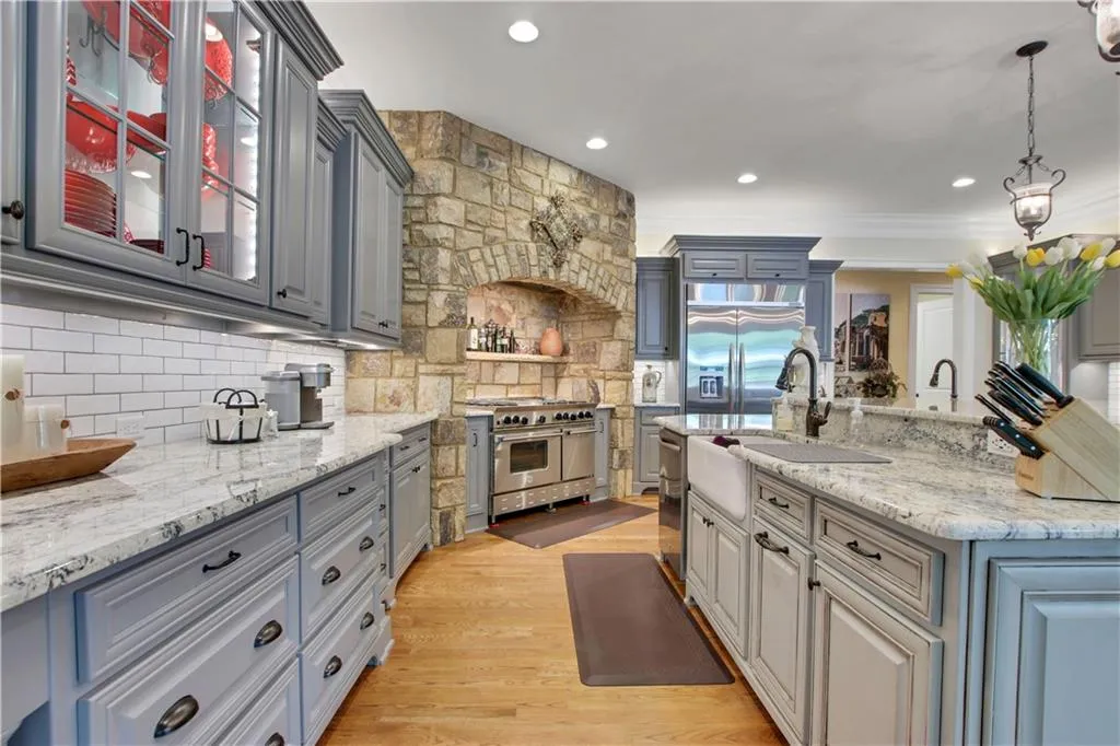 245 Rivermere Way, Sandy Springs, Georgia 30350, 5 Bedrooms Bedrooms, ,5 BathroomsBathrooms,Residential,Sold,245 Rivermere Way,6993195