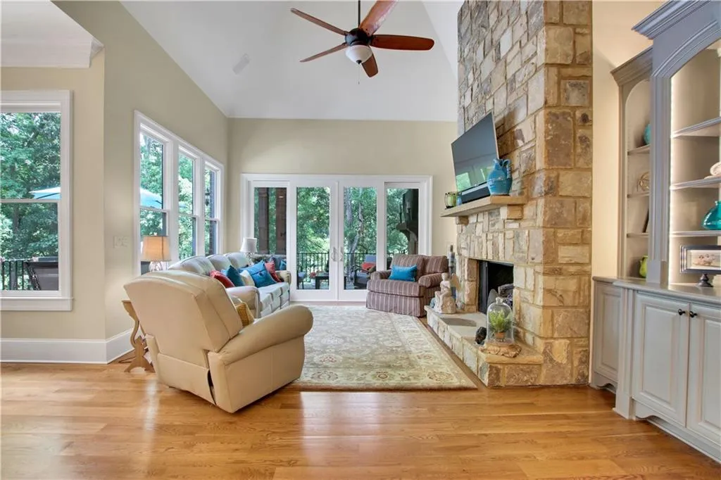 245 Rivermere Way, Sandy Springs, Georgia 30350, 5 Bedrooms Bedrooms, ,5 BathroomsBathrooms,Residential,Sold,245 Rivermere Way,6993195
