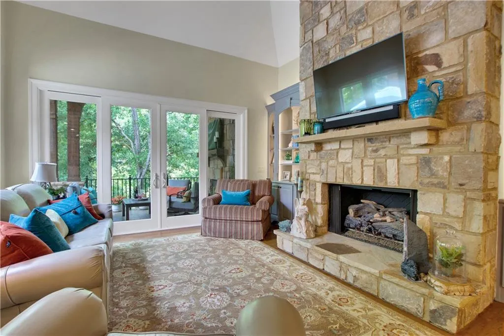 245 Rivermere Way, Sandy Springs, Georgia 30350, 5 Bedrooms Bedrooms, ,5 BathroomsBathrooms,Residential,Sold,245 Rivermere Way,6993195