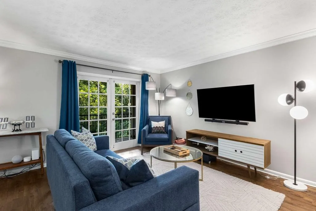 1150 Collier Road Nw Unit L14, Atlanta, Georgia 30318, 1 Bedroom Bedrooms, ,1 BathroomBathrooms,Residential,For Sale,1150 Collier Road Nw Unit L14,7591584