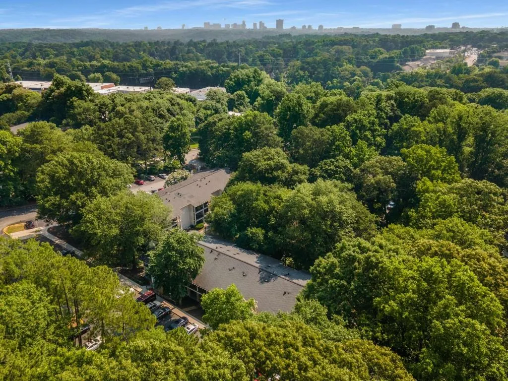 1150 Collier Road Nw Unit L14, Atlanta, Georgia 30318, 1 Bedroom Bedrooms, ,1 BathroomBathrooms,Residential,For Sale,1150 Collier Road Nw Unit L14,7591584
