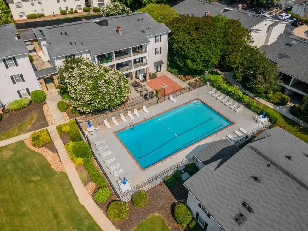 1150 Collier Road Nw Unit L14, Atlanta, Georgia 30318, 1 Bedroom Bedrooms, ,1 BathroomBathrooms,Residential,For Sale,1150 Collier Road Nw Unit L14,7591584
