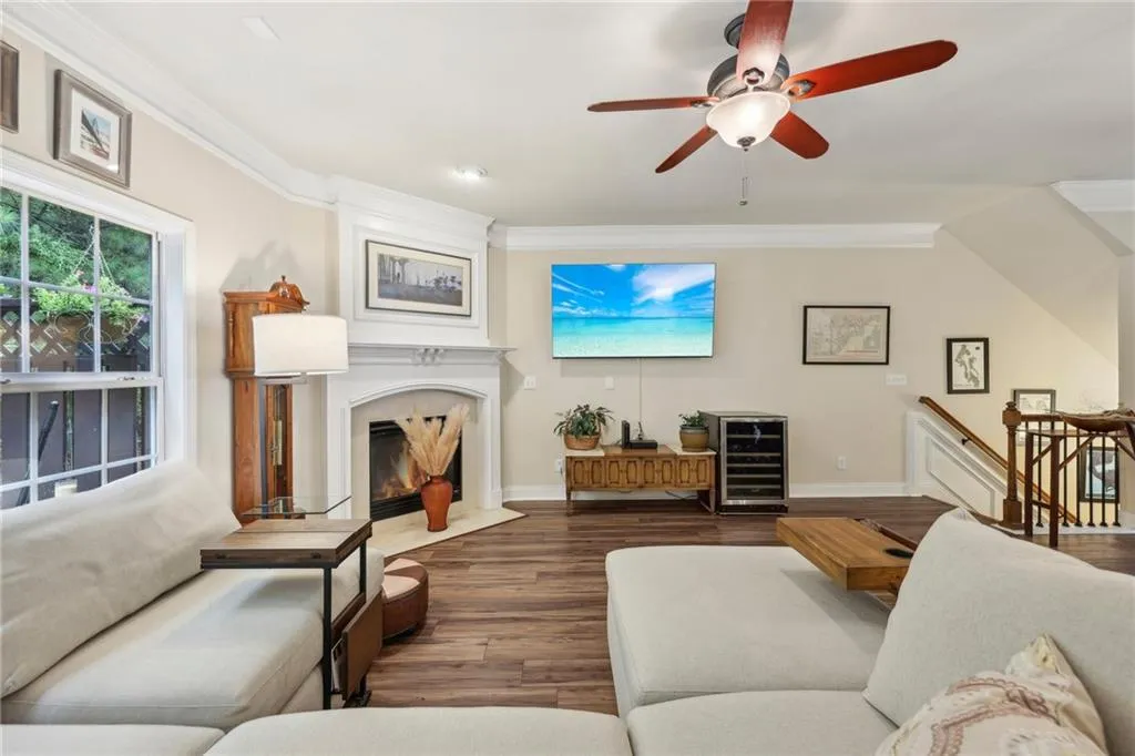 610 Pember Point, Sandy Springs, Georgia 30350, 3 Bedrooms Bedrooms, ,3 BathroomsBathrooms,Residential,Sold,610 Pember Point,7474262