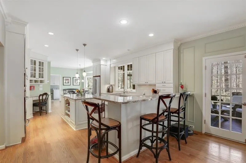 583 Cambridge Way, Sandy Springs, Georgia 30328, 4 Bedrooms Bedrooms, ,2 BathroomsBathrooms,Residential,Sold,583 Cambridge Way,7017153