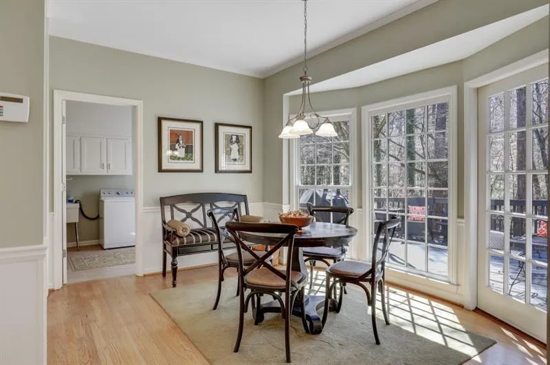 583 Cambridge Way, Sandy Springs, Georgia 30328, 4 Bedrooms Bedrooms, ,2 BathroomsBathrooms,Residential,Sold,583 Cambridge Way,7017153