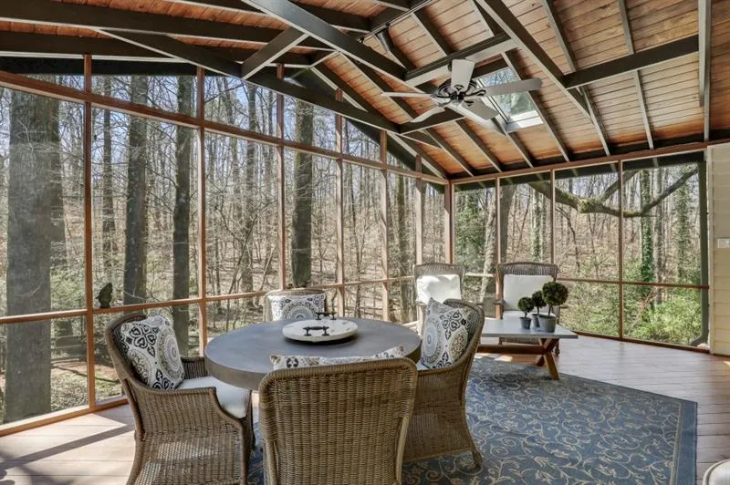 583 Cambridge Way, Sandy Springs, Georgia 30328, 4 Bedrooms Bedrooms, ,2 BathroomsBathrooms,Residential,Sold,583 Cambridge Way,7017153