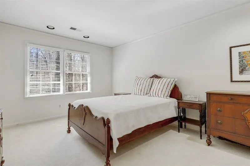 583 Cambridge Way, Sandy Springs, Georgia 30328, 4 Bedrooms Bedrooms, ,2 BathroomsBathrooms,Residential,Sold,583 Cambridge Way,7017153