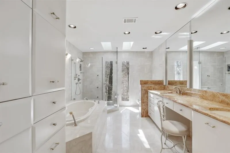 583 Cambridge Way, Sandy Springs, Georgia 30328, 4 Bedrooms Bedrooms, ,2 BathroomsBathrooms,Residential,Sold,583 Cambridge Way,7017153