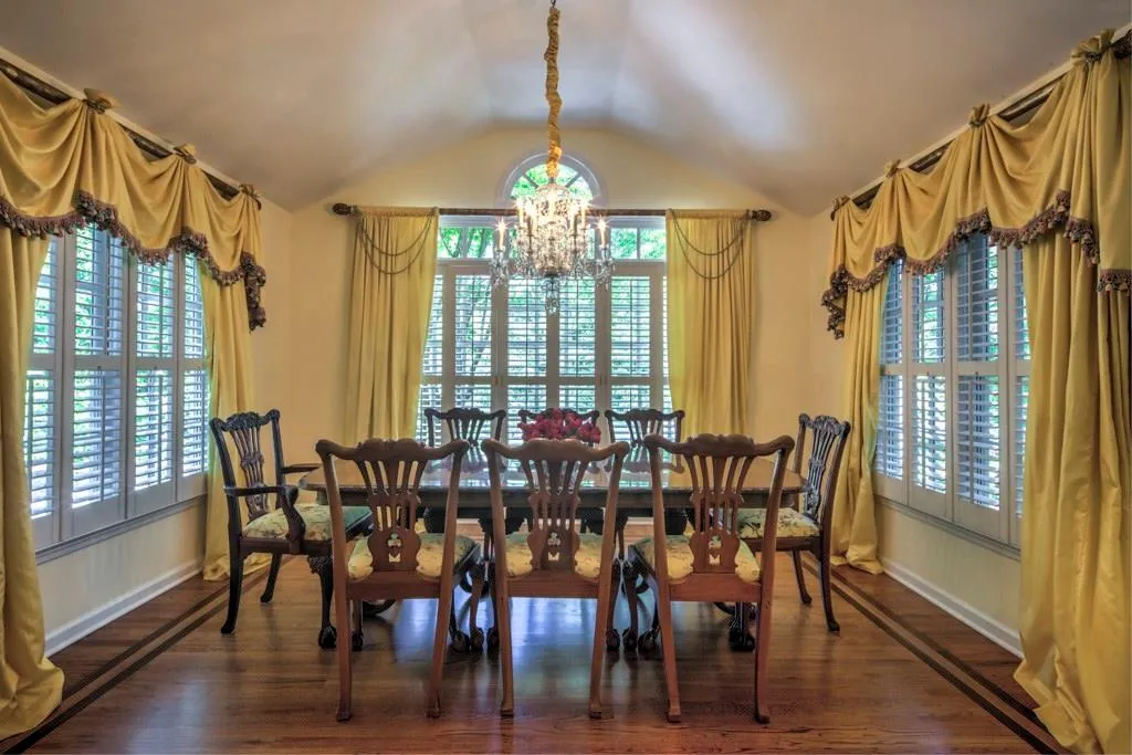 1275 Old Woodbine Road, Atlanta, Georgia 30319, 5 Bedrooms Bedrooms, ,4 BathroomsBathrooms,Residential,Sold,1275 Old Woodbine Road,5982586