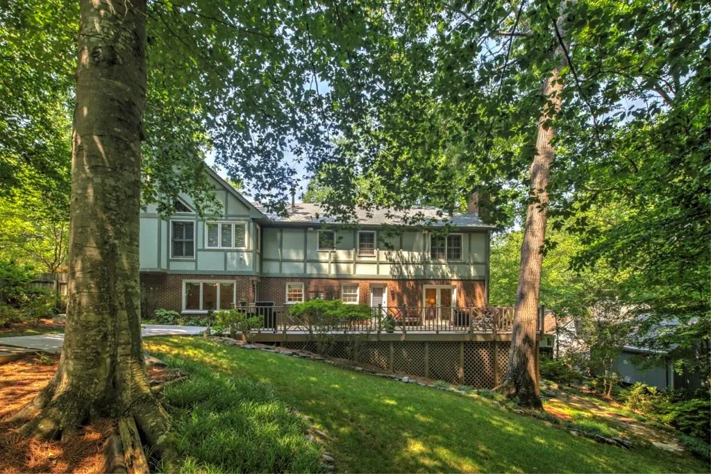 1275 Old Woodbine Road, Atlanta, Georgia 30319, 5 Bedrooms Bedrooms, ,4 BathroomsBathrooms,Residential,Sold,1275 Old Woodbine Road,5982586