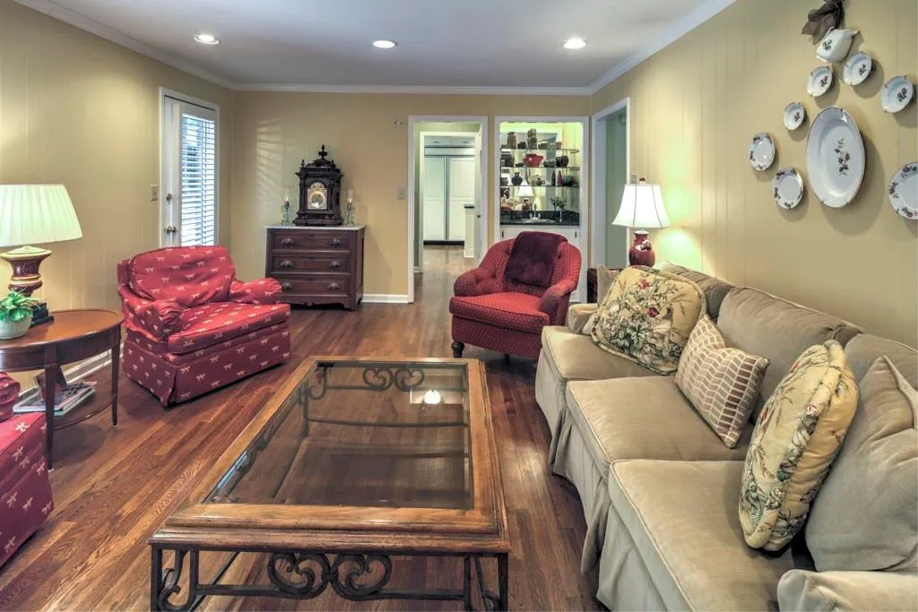 1275 Old Woodbine Road, Atlanta, Georgia 30319, 5 Bedrooms Bedrooms, ,4 BathroomsBathrooms,Residential,Sold,1275 Old Woodbine Road,5982586