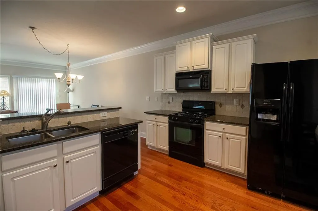 655 Coligny Court, Atlanta, Georgia 30350, 3 Bedrooms Bedrooms, ,3 BathroomsBathrooms,Residential,Sold,655 Coligny Court,6665109