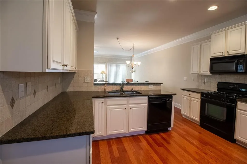 655 Coligny Court, Atlanta, Georgia 30350, 3 Bedrooms Bedrooms, ,3 BathroomsBathrooms,Residential,Sold,655 Coligny Court,6665109