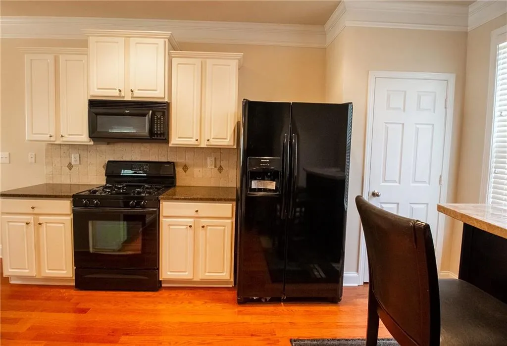 655 Coligny Court, Atlanta, Georgia 30350, 3 Bedrooms Bedrooms, ,3 BathroomsBathrooms,Residential,Sold,655 Coligny Court,6665109