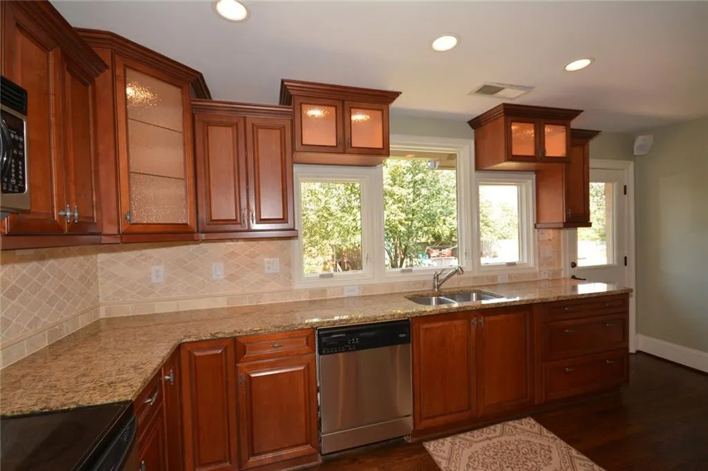 6399 North Hampton Drive Ne, Sandy Springs, Georgia 30328, 4 Bedrooms Bedrooms, ,3 BathroomsBathrooms,Residential,Sold,6399 North Hampton Drive Ne,5824809 6399 North Hampton Drive Ne, Sandy Springs, Georgia 30328, 4 Bedrooms Bedrooms, ,3 BathroomsBathrooms,Residential,Sold,6399 North Hampton Drive Ne,5824809