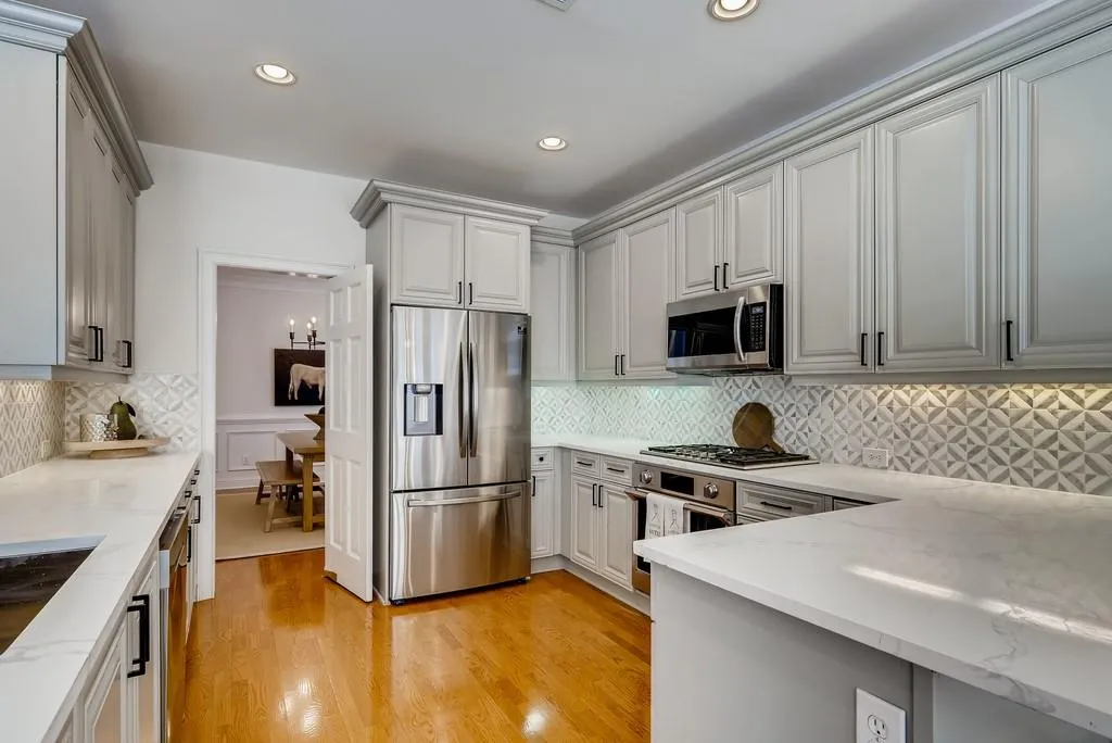 6355 Glen Oaks Lane, Sandy Springs, Georgia 30328, 4 Bedrooms Bedrooms, ,3 BathroomsBathrooms,Residential,Sold,6355 Glen Oaks Lane,6832699