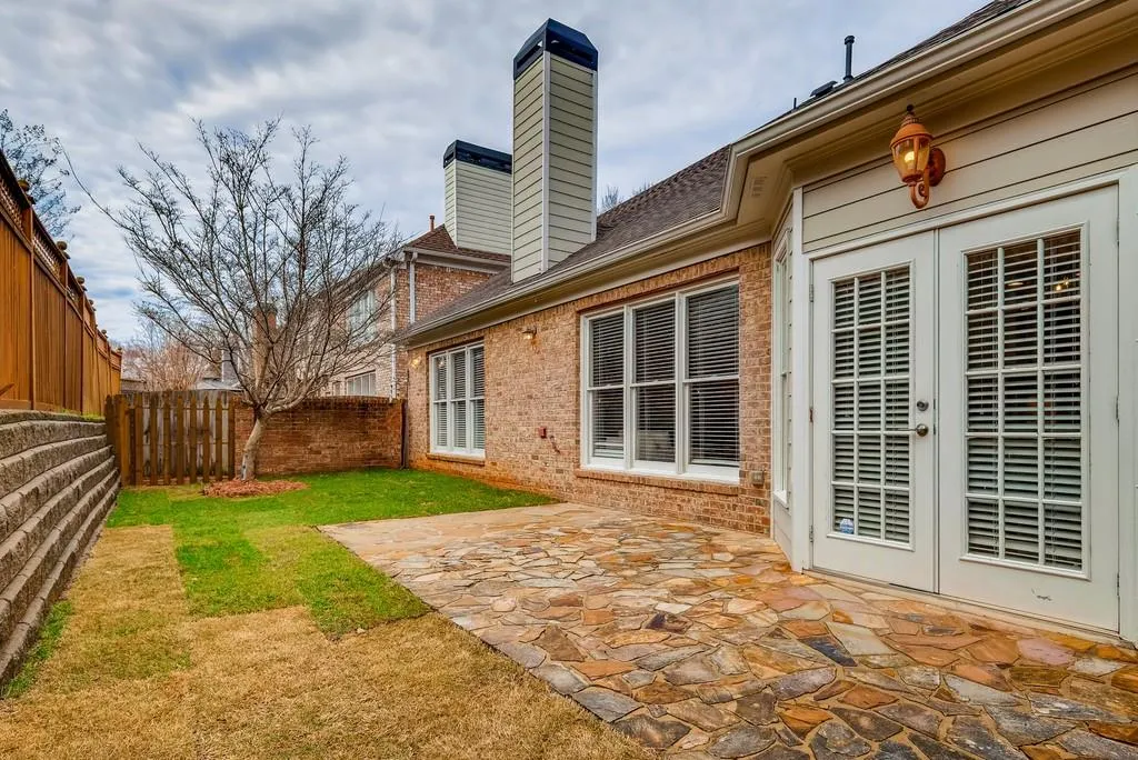 6355 Glen Oaks Lane, Sandy Springs, Georgia 30328, 4 Bedrooms Bedrooms, ,3 BathroomsBathrooms,Residential,Sold,6355 Glen Oaks Lane,6832699
