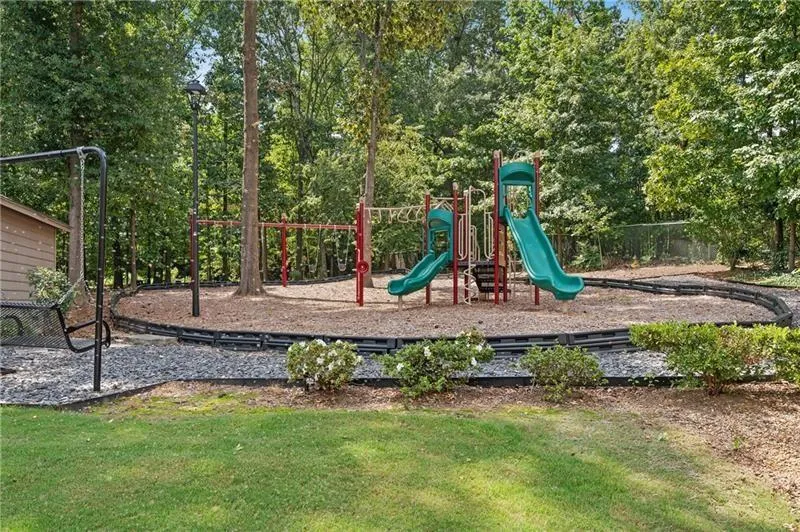 112 Mount Vernon Circle, Atlanta, Georgia 30338, 2 Bedrooms Bedrooms, ,2 BathroomsBathrooms,Residential,For Sale,112 Mount Vernon Circle,7724754
