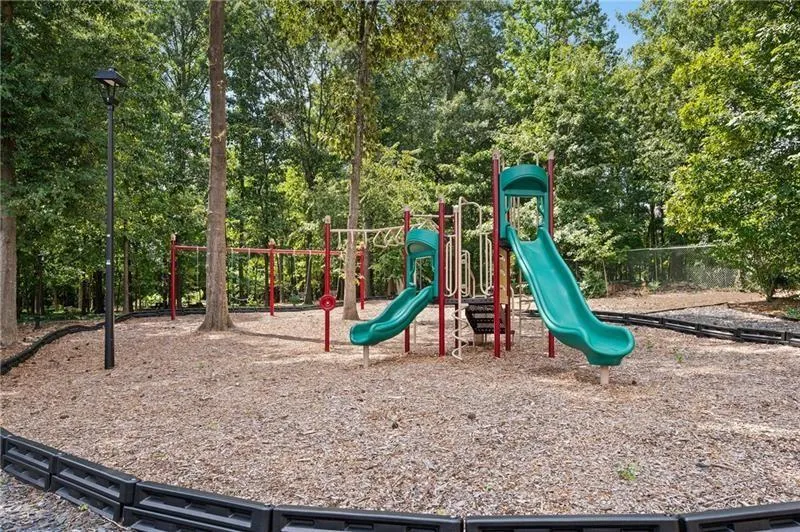 112 Mount Vernon Circle, Atlanta, Georgia 30338, 2 Bedrooms Bedrooms, ,2 BathroomsBathrooms,Residential,For Sale,112 Mount Vernon Circle,7724754
