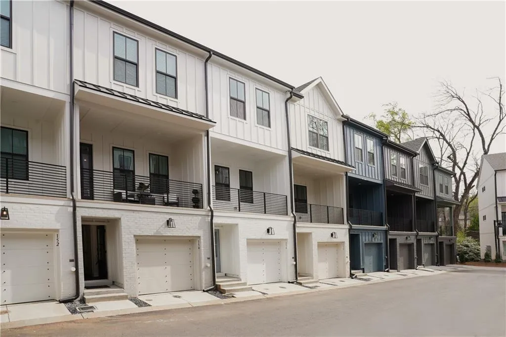 Georgia 30342, 0 ,2 BathroomsBathrooms,Residential,For Sale,7694754