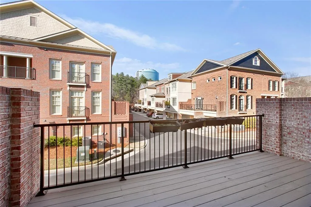 404 River Vista Drive, Atlanta, Georgia 30339, 4 Bedrooms Bedrooms, ,4 BathroomsBathrooms,Residential,Sold,404 River Vista Drive,6641783