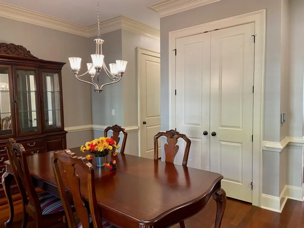 706 Creekgarden Court, Atlanta, Georgia 30339, 3 Bedrooms Bedrooms, ,3 BathroomsBathrooms,Residential,Sold,706 Creekgarden Court,6964174