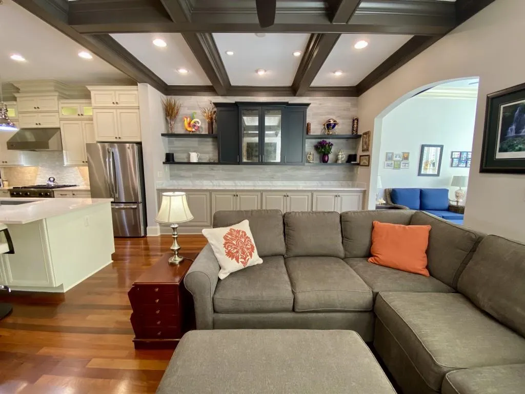 706 Creekgarden Court, Atlanta, Georgia 30339, 3 Bedrooms Bedrooms, ,3 BathroomsBathrooms,Residential,Sold,706 Creekgarden Court,6964174