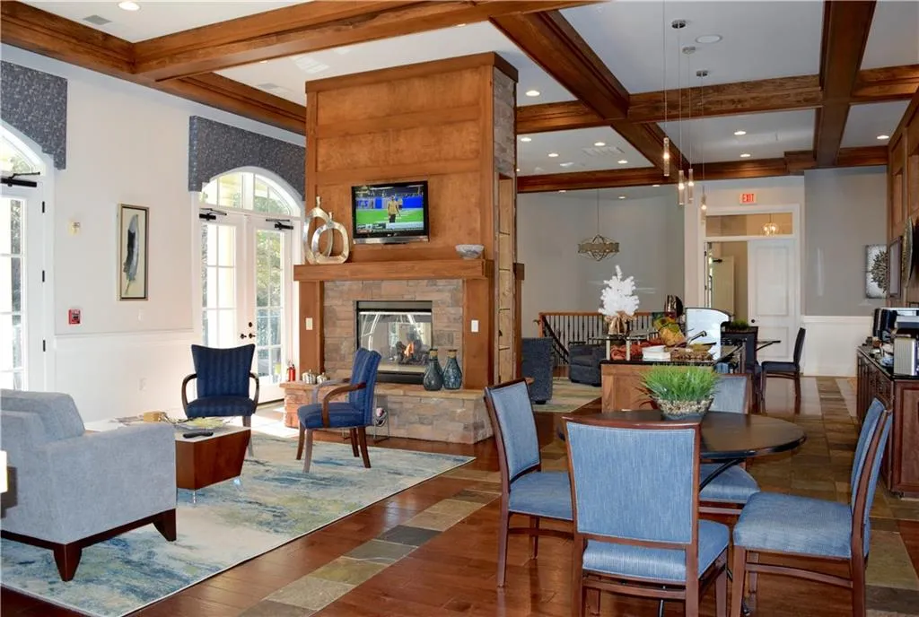 706 Creekgarden Court, Atlanta, Georgia 30339, 3 Bedrooms Bedrooms, ,3 BathroomsBathrooms,Residential,Sold,706 Creekgarden Court,6964174