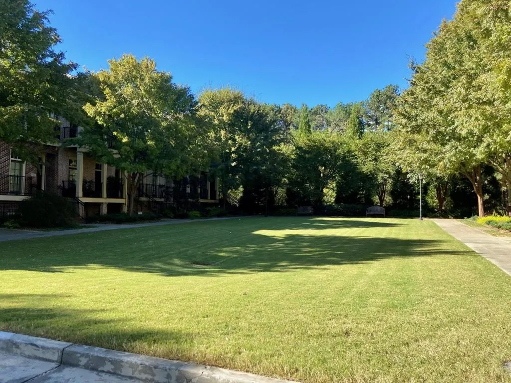 706 Creekgarden Court, Atlanta, Georgia 30339, 3 Bedrooms Bedrooms, ,3 BathroomsBathrooms,Residential,Sold,706 Creekgarden Court,6964174