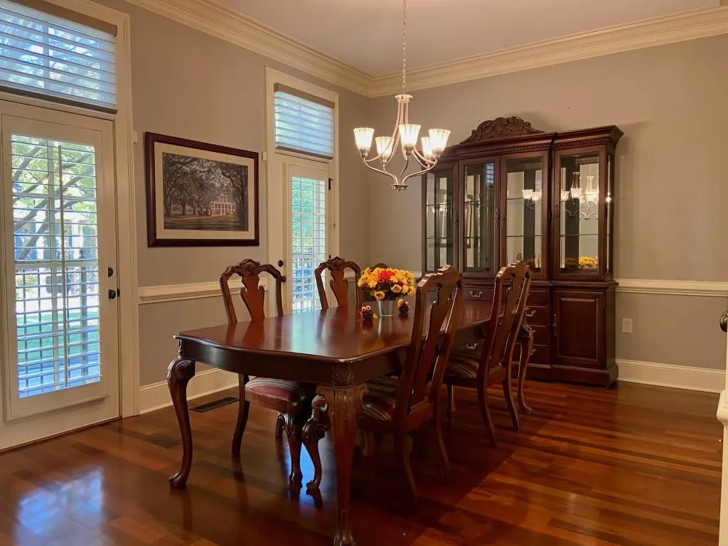 706 Creekgarden Court, Atlanta, Georgia 30339, 3 Bedrooms Bedrooms, ,3 BathroomsBathrooms,Residential,Sold,706 Creekgarden Court,6964174