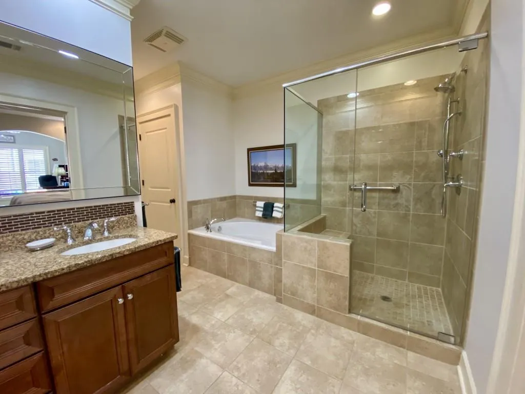 706 Creekgarden Court, Atlanta, Georgia 30339, 3 Bedrooms Bedrooms, ,3 BathroomsBathrooms,Residential,Sold,706 Creekgarden Court,6964174