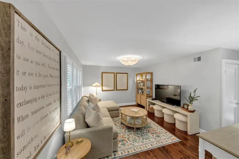 2 Arpege Way Nw, Atlanta, Georgia 30327, 2 Bedrooms Bedrooms, ,2 BathroomsBathrooms,Residential,For Sale,2 Arpege Way Nw,7638633