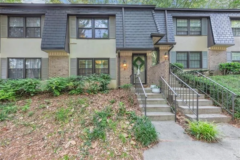 2 Arpege Way Nw, Atlanta, Georgia 30327, 2 Bedrooms Bedrooms, ,2 BathroomsBathrooms,Residential,For Sale,2 Arpege Way Nw,7638633