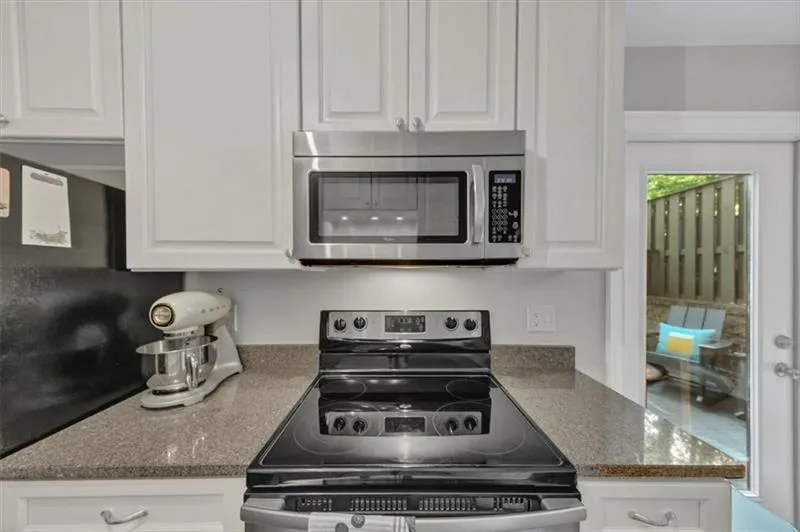 2 Arpege Way Nw, Atlanta, Georgia 30327, 2 Bedrooms Bedrooms, ,2 BathroomsBathrooms,Residential,For Sale,2 Arpege Way Nw,7638633