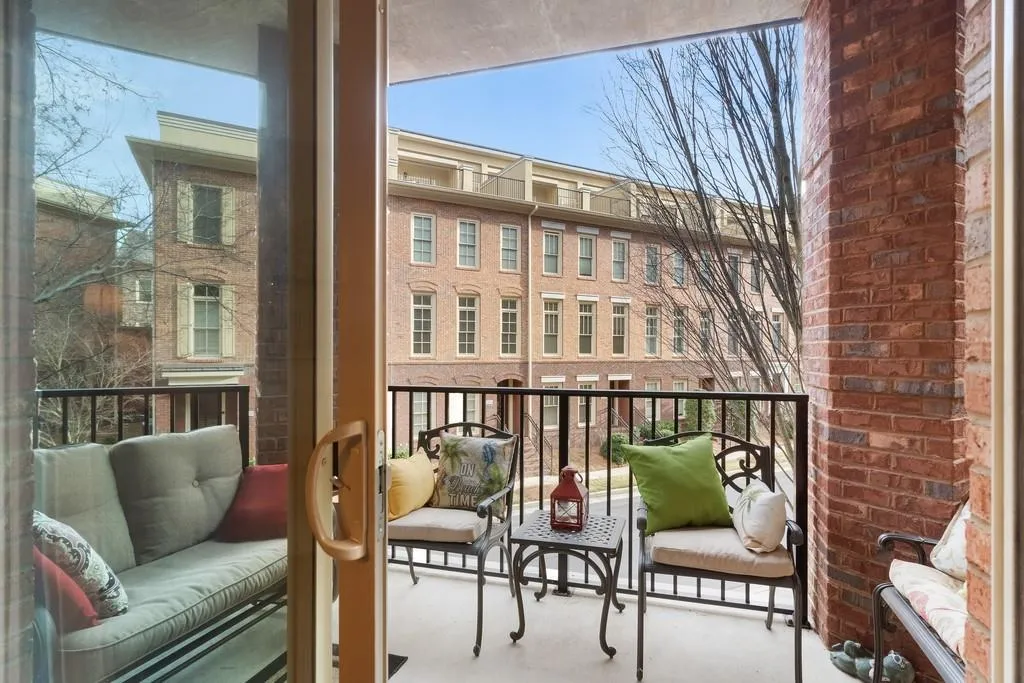 200 River Vista Drive Unit 307, Atlanta, Georgia 30339, 2 Bedrooms Bedrooms, ,2 BathroomsBathrooms,Residential,Sold,200 River Vista Drive Unit 307,6667504