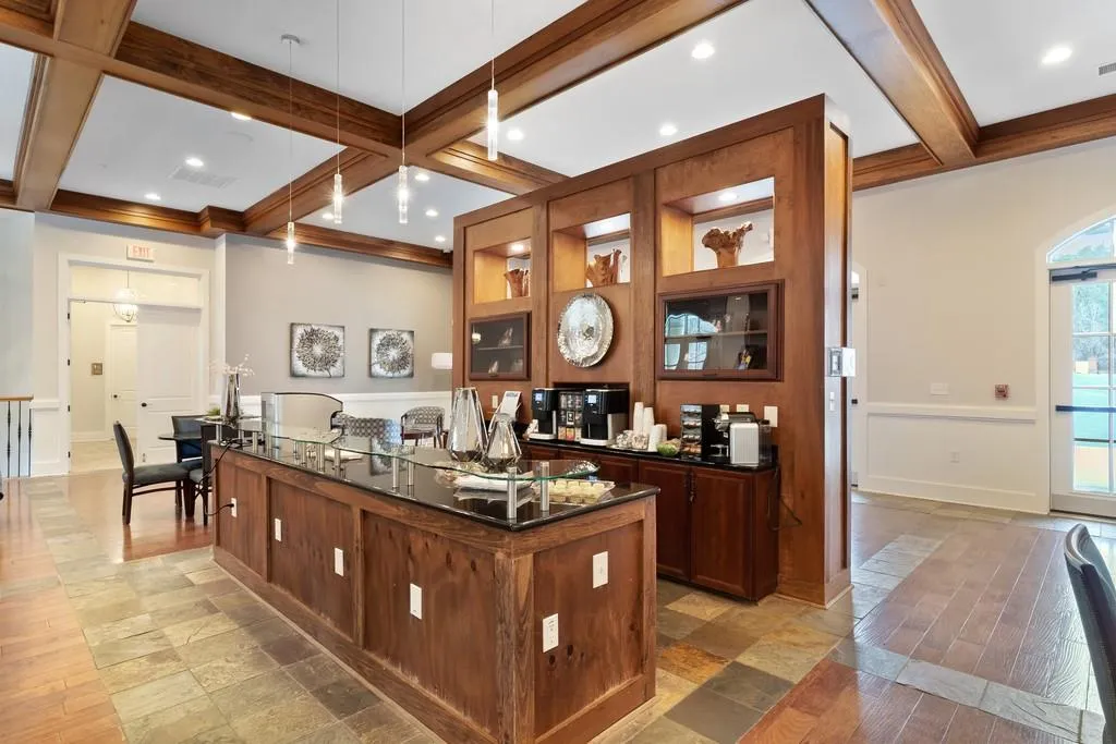 200 River Vista Drive Unit 307, Atlanta, Georgia 30339, 2 Bedrooms Bedrooms, ,2 BathroomsBathrooms,Residential,Sold,200 River Vista Drive Unit 307,6667504