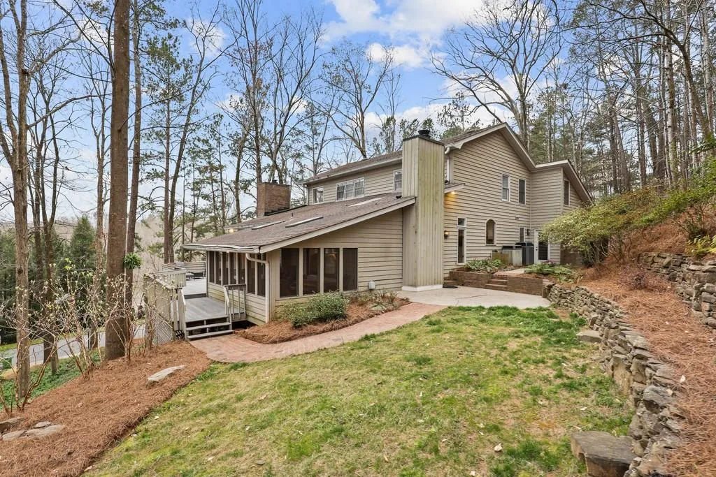 9660 Huntcliff Trace Ne, Sandy Springs, Georgia 30350, 4 Bedrooms Bedrooms, ,2 BathroomsBathrooms,Residential,Sold,9660 Huntcliff Trace Ne,6860166