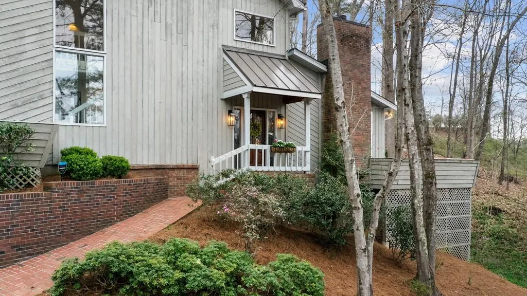 9660 Huntcliff Trace Ne, Sandy Springs, Georgia 30350, 4 Bedrooms Bedrooms, ,2 BathroomsBathrooms,Residential,Sold,9660 Huntcliff Trace Ne,6860166
