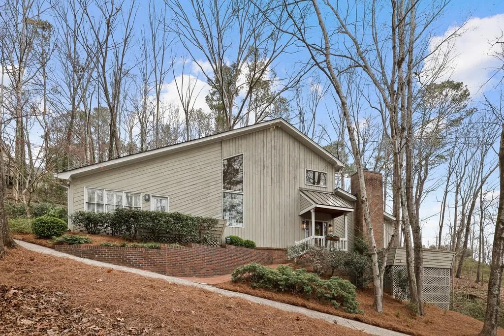9660 Huntcliff Trace Ne, Sandy Springs, Georgia 30350, 4 Bedrooms Bedrooms, ,2 BathroomsBathrooms,Residential,Sold,9660 Huntcliff Trace Ne,6860166