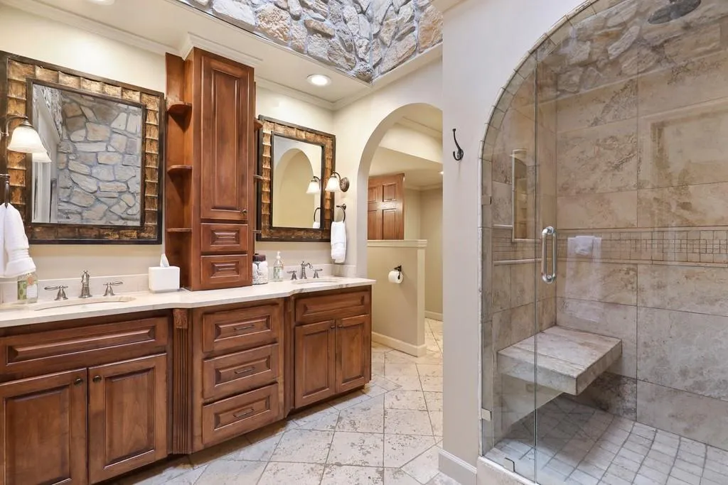 9660 Huntcliff Trace Ne, Sandy Springs, Georgia 30350, 4 Bedrooms Bedrooms, ,2 BathroomsBathrooms,Residential,Sold,9660 Huntcliff Trace Ne,6860166