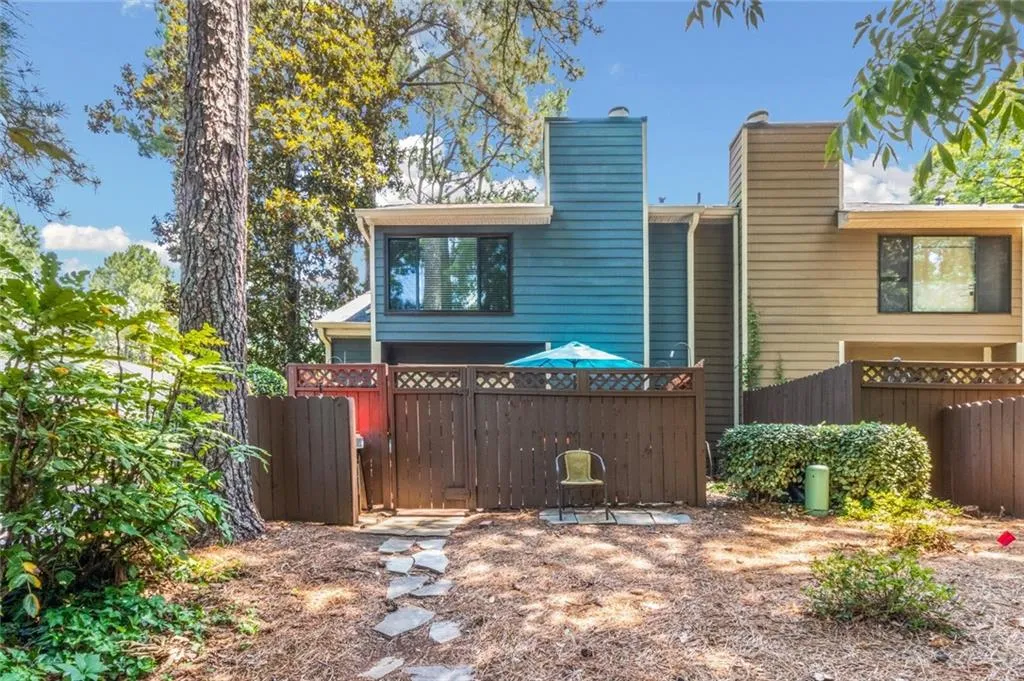 120 Goldrush Circle, Sandy Springs, Georgia 30328, 3 Bedrooms Bedrooms, ,2 BathroomsBathrooms,Residential,Sold,120 Goldrush Circle,7079320