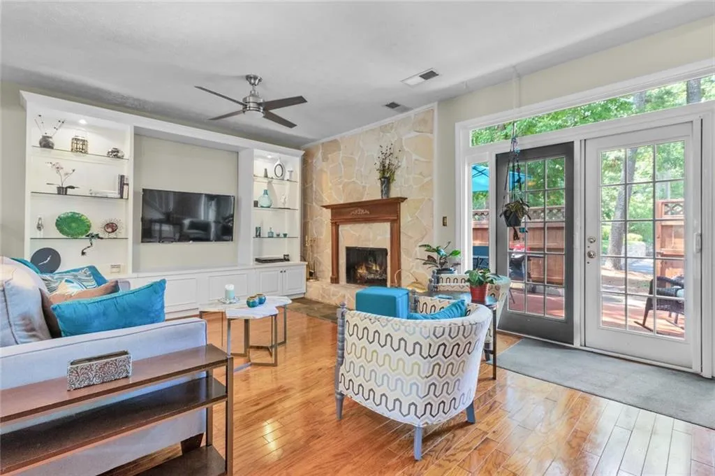 120 Goldrush Circle, Sandy Springs, Georgia 30328, 3 Bedrooms Bedrooms, ,2 BathroomsBathrooms,Residential,Sold,120 Goldrush Circle,7079320