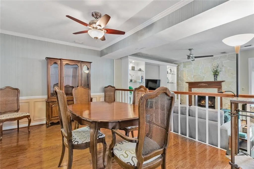 120 Goldrush Circle, Sandy Springs, Georgia 30328, 3 Bedrooms Bedrooms, ,2 BathroomsBathrooms,Residential,Sold,120 Goldrush Circle,7079320