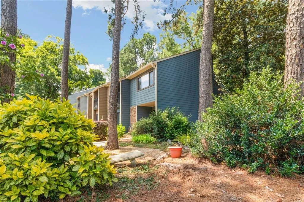 120 Goldrush Circle, Sandy Springs, Georgia 30328, 3 Bedrooms Bedrooms, ,2 BathroomsBathrooms,Residential,Sold,120 Goldrush Circle,7079320