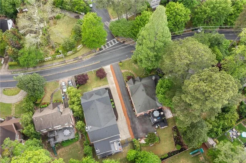 557 E Wesley Road Ne, Atlanta, Georgia 30305, 4 Bedrooms Bedrooms, ,3 BathroomsBathrooms,Residential,For Sale,557 E Wesley Road Ne,7625324