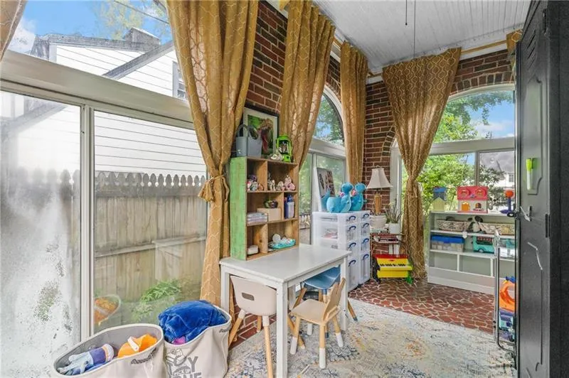 557 E Wesley Road Ne, Atlanta, Georgia 30305, 4 Bedrooms Bedrooms, ,3 BathroomsBathrooms,Residential,For Sale,557 E Wesley Road Ne,7625324