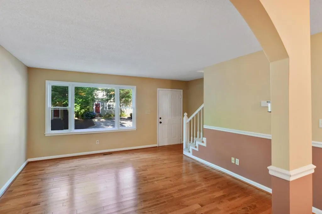 19 Holly Downs Court Nw Unit 19, Atlanta, Georgia 30318, 2 Bedrooms Bedrooms, ,2 BathroomsBathrooms,Residential,Sold,19 Holly Downs Court Nw Unit 19,6022903