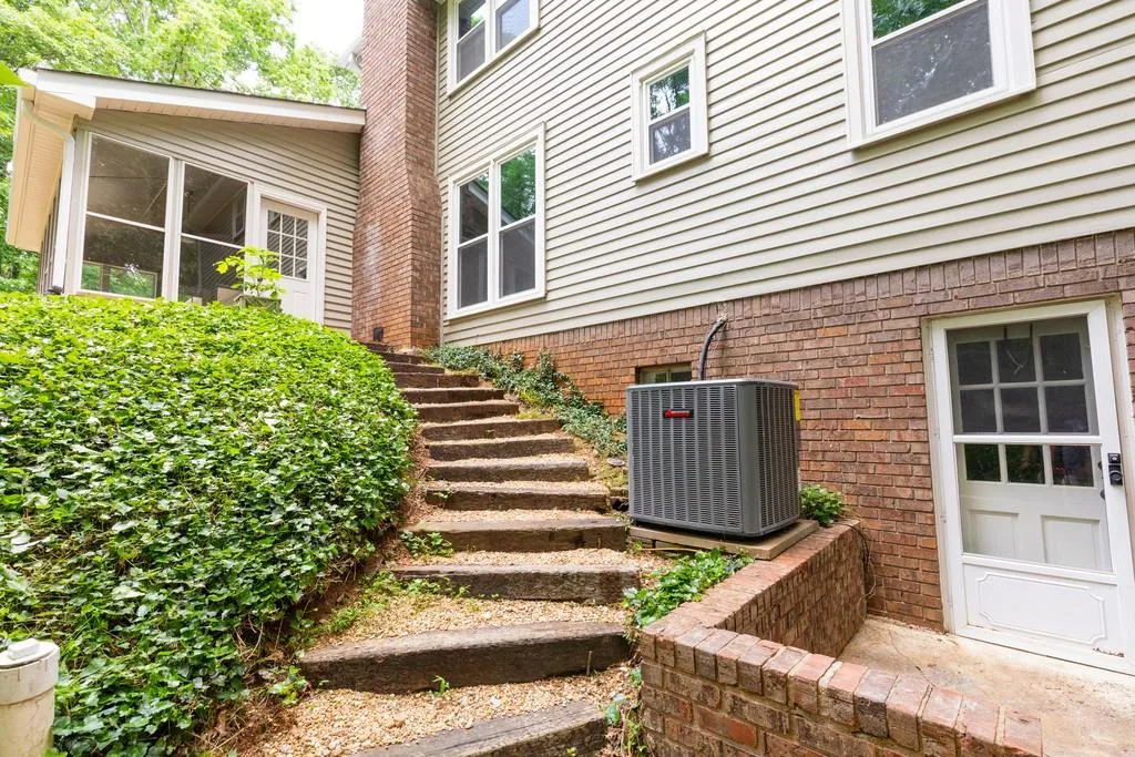 8930 Wedgeway, Sandy Springs, Georgia 30350, 4 Bedrooms Bedrooms, ,4 BathroomsBathrooms,Residential,Sold,8930 Wedgeway,6614268