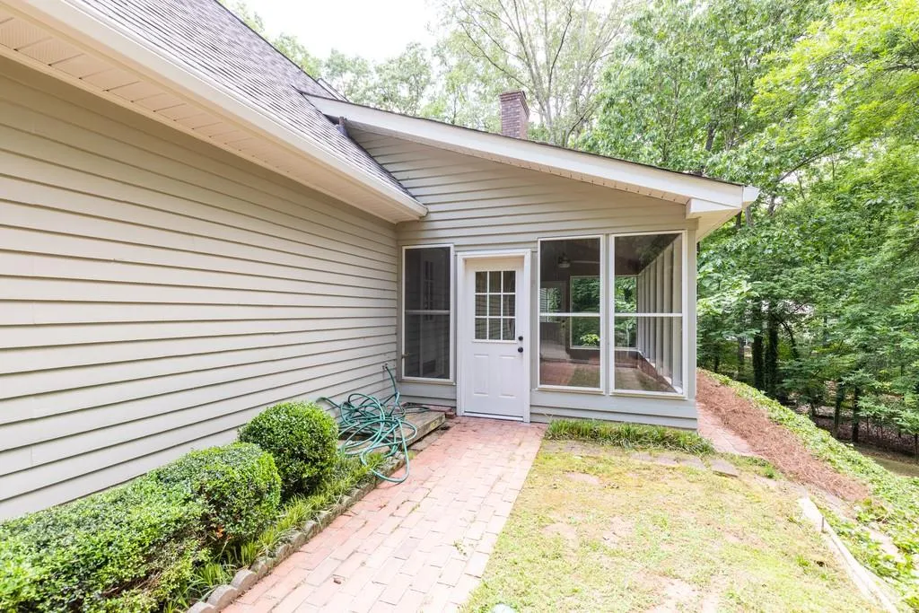 8930 Wedgeway, Sandy Springs, Georgia 30350, 4 Bedrooms Bedrooms, ,4 BathroomsBathrooms,Residential,Sold,8930 Wedgeway,6614268