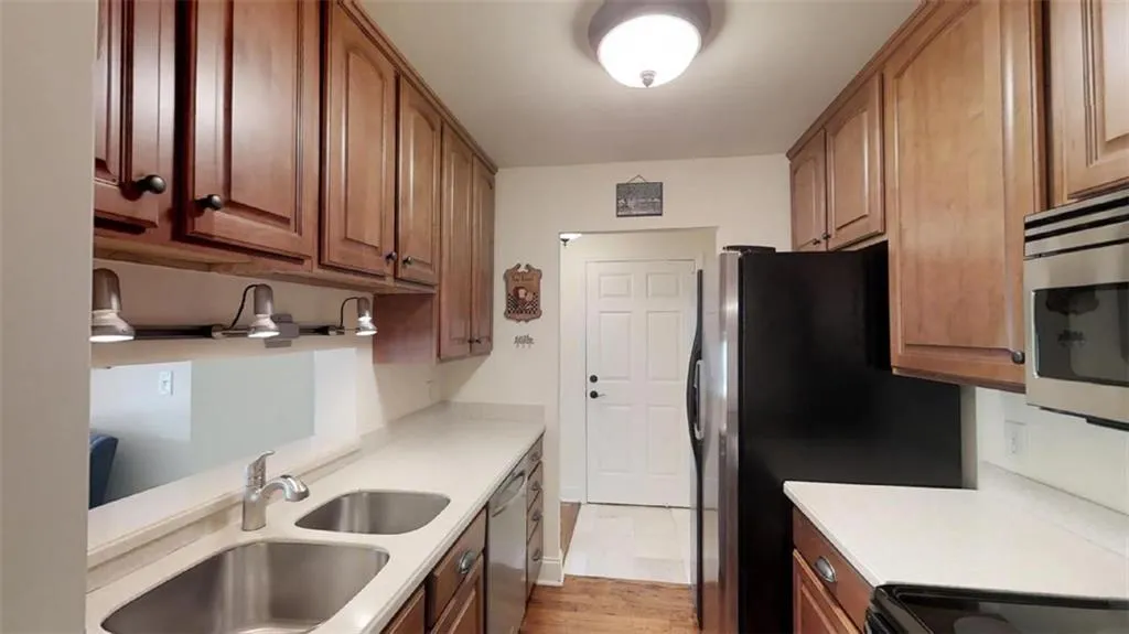 300 Johnson Ferry Road Ne Unit A609, Atlanta, Georgia 30328, 1 Bedroom Bedrooms, ,1 BathroomBathrooms,Residential,Sold,300 Johnson Ferry Road Ne Unit A609,6001214